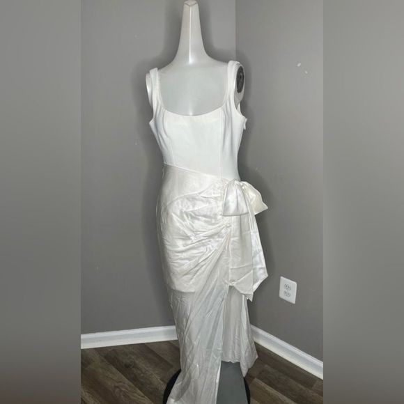 Cinq a sept Marian Draped Gown - Picture 8 of 8